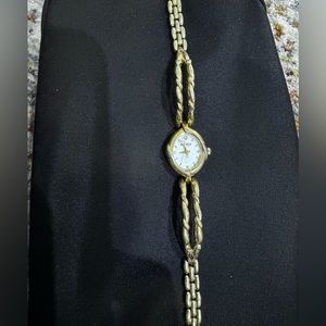 Vintage woman Michele 72-243-G watch